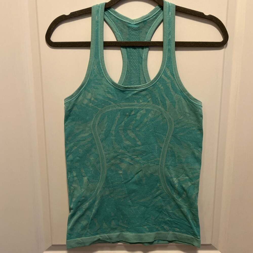Lululemon Swiftly Tech Racerback Tank Top in Heathered Green/Blue size 6